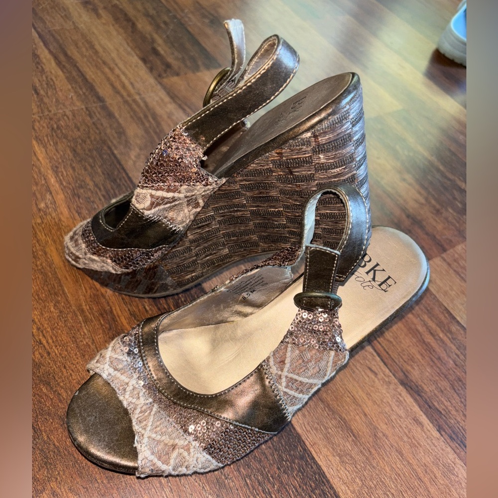 BKE brown wedges 8.5
